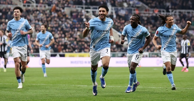 Marmoush tỏa sáng với cú đúp mang về chiến thắng cho Man City