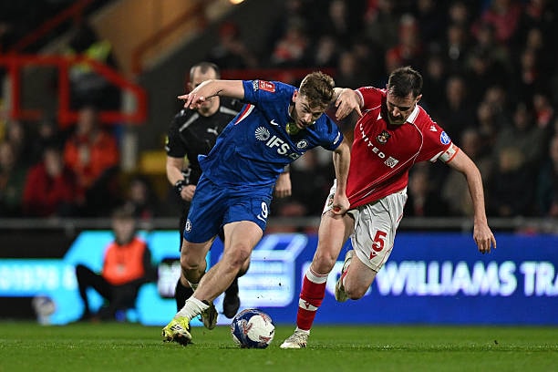 Liam Delap - 6 điểm: Thi đấu cực kỳ trách nhiệm trong khâu làm tường giữ bóng.