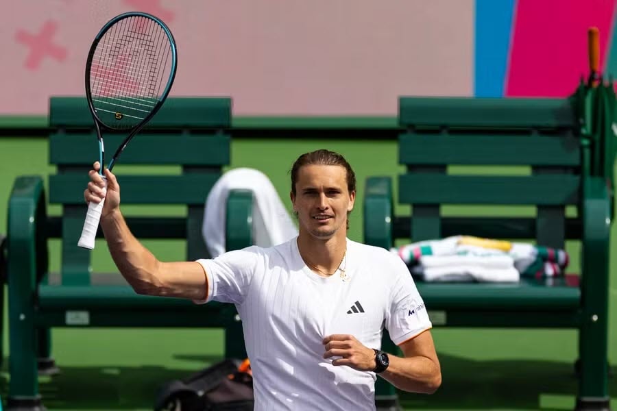 Alexander Zverev thi đấu nỗ lực tại Indian Wells