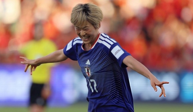 Hamano ghi bàn cho Nhật Bản.