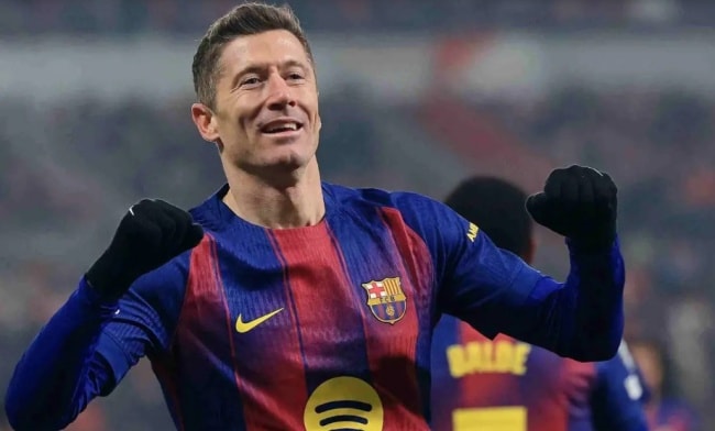 Robert Lewandowski tập luyện chuẩn bị cho trận đấu với Newcastle tại Champions League