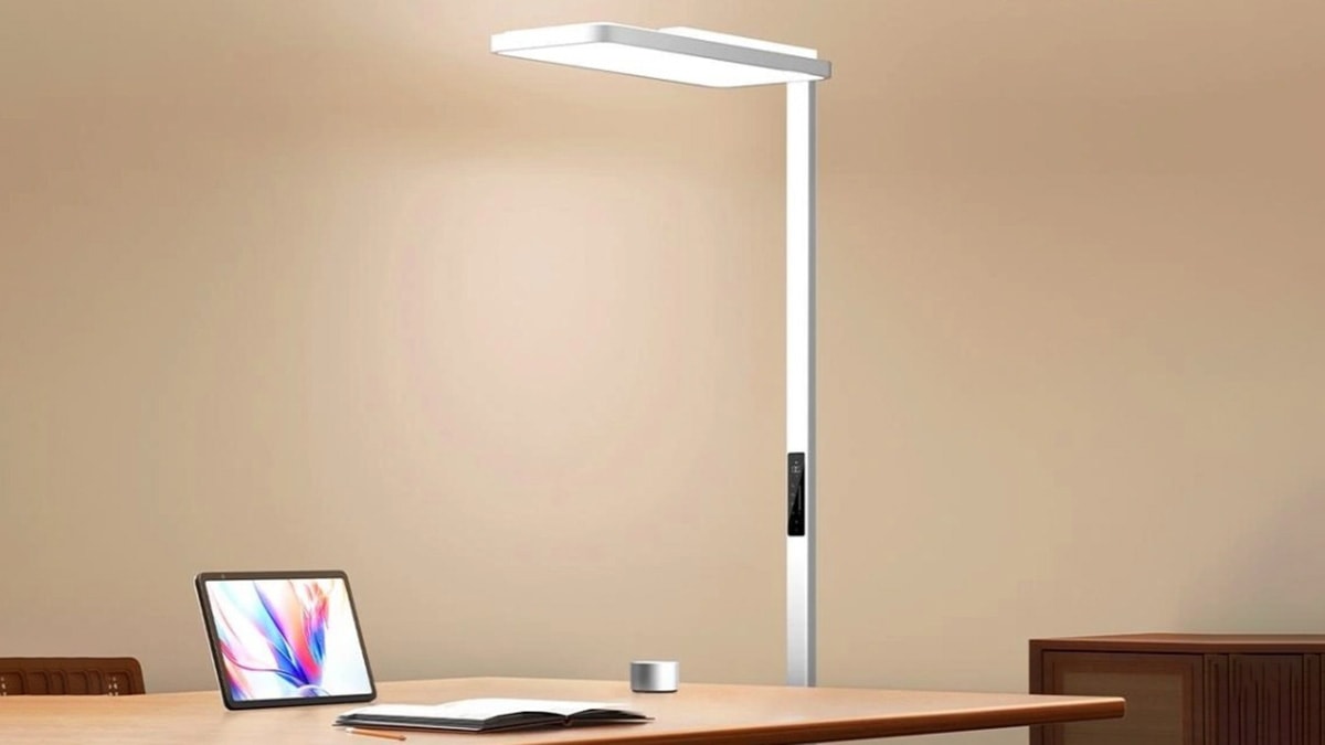 Xiaomi Mijia Vertical Study Lamp 2 có mức giá gần 10 triệu đồng