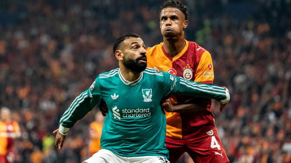 Các cầu thủ Liverpool và Galatasaray chuẩn bị cho trận đấu quan trọng tại vòng 1/8