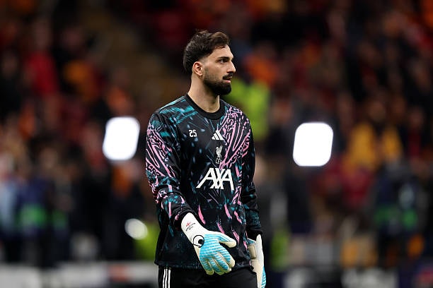 Giorgi Mamardashvili thi đấu tập trung trước sức ép từ Galatasaray