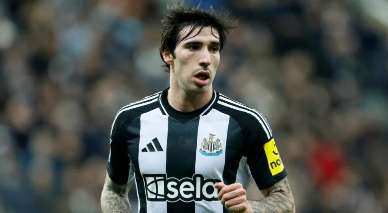 Sandro Tonali đang là mục tiêu chuyển nhượng hàng đầu của MU để thay thế vị trí của Casemiro.