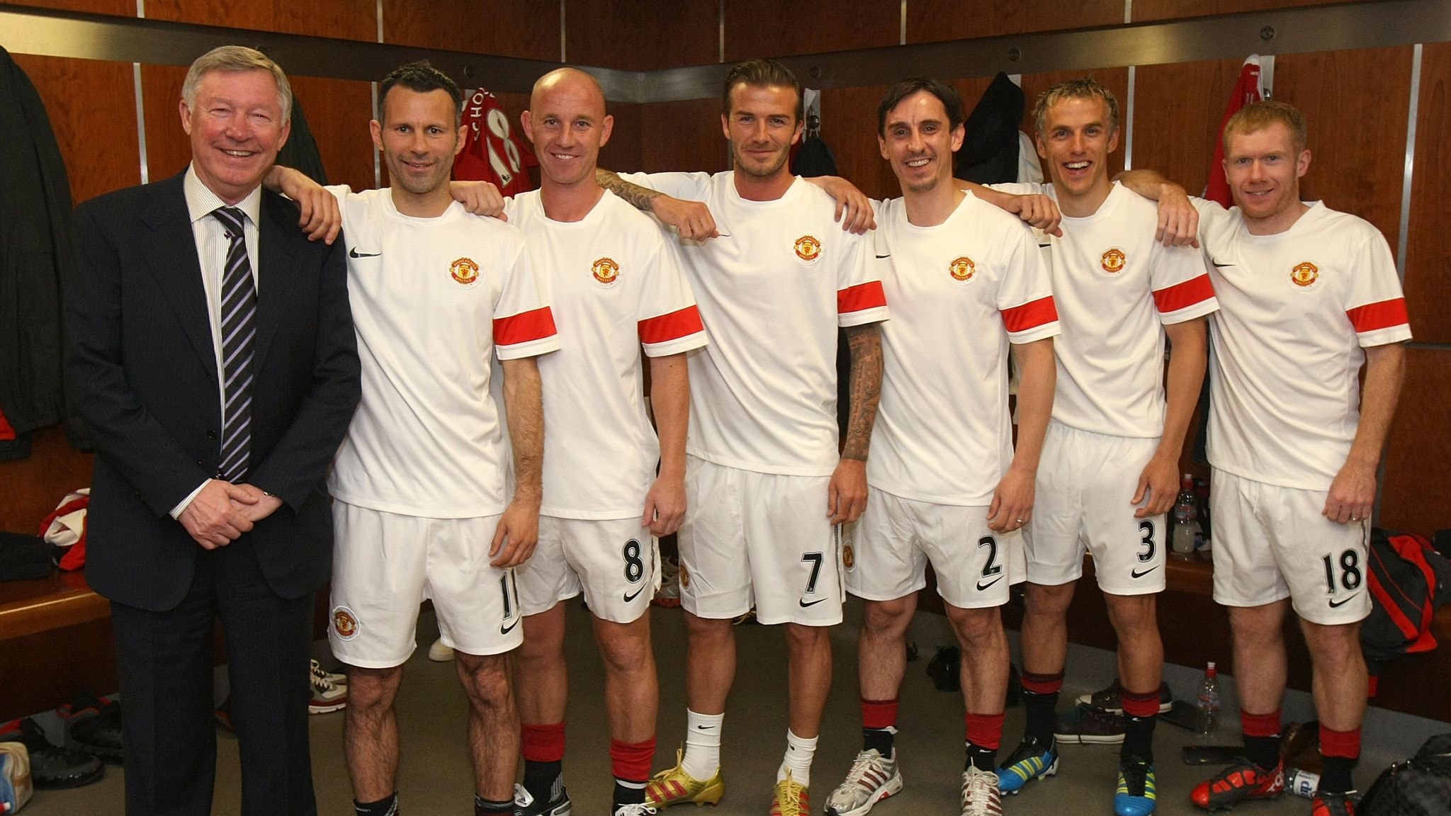 Các thành viên Class of 92 khi đã trở thành những huyền thoại của bóng đá thế giới