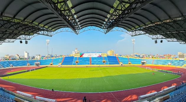 Sân Thiên Trường được chọn làm nơi tổ chức thi đấu trận Việt Nam - Malaysia.