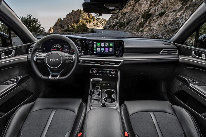 Không gian nội thất hiện đại và sang trọng trên KIA K5 2026.