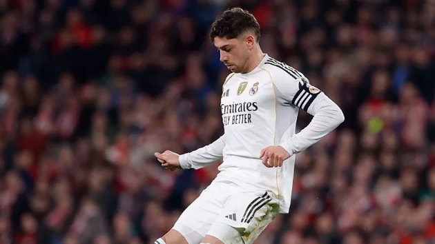 Man City phải trả giá vì không thể phong tỏa Valverde.