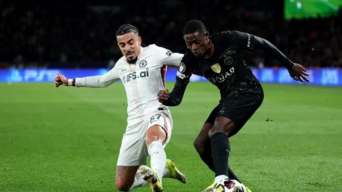 Malo Gusto ghi bàn thắng đầu tiên cho Chelsea trước PSG