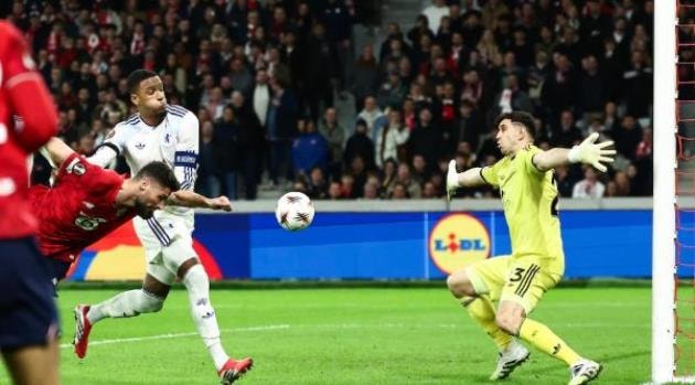 Villa xuất sắc giành chiến thắng trên đất Pháp.