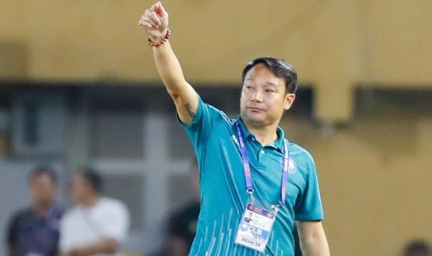 HLV Vũ Hồng Việt đánh giá cao Xuân Son - Hoàng Hên.