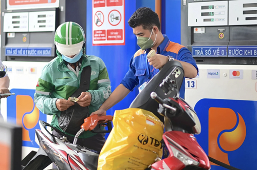 Biểu đồ điều chỉnh giá xăng dầu từ 22h ngày 12/3/2026 tại Việt Nam.