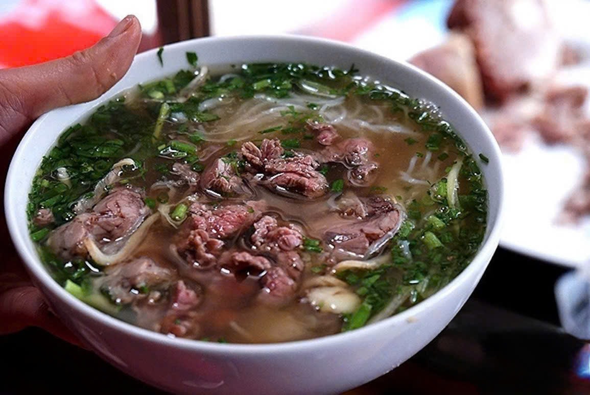 Nhiều quán ăn bình dân tại Hà Nội tăng giá.