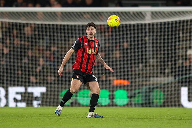 Trung vệ Marcos Senesi đang thu hút sự quan tâm từ nhiều đội bóng lớn tại châu Âu.