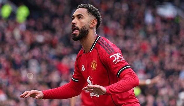 Matheus Cunha tỏa sáng trong trận đấu với Aston Villa.