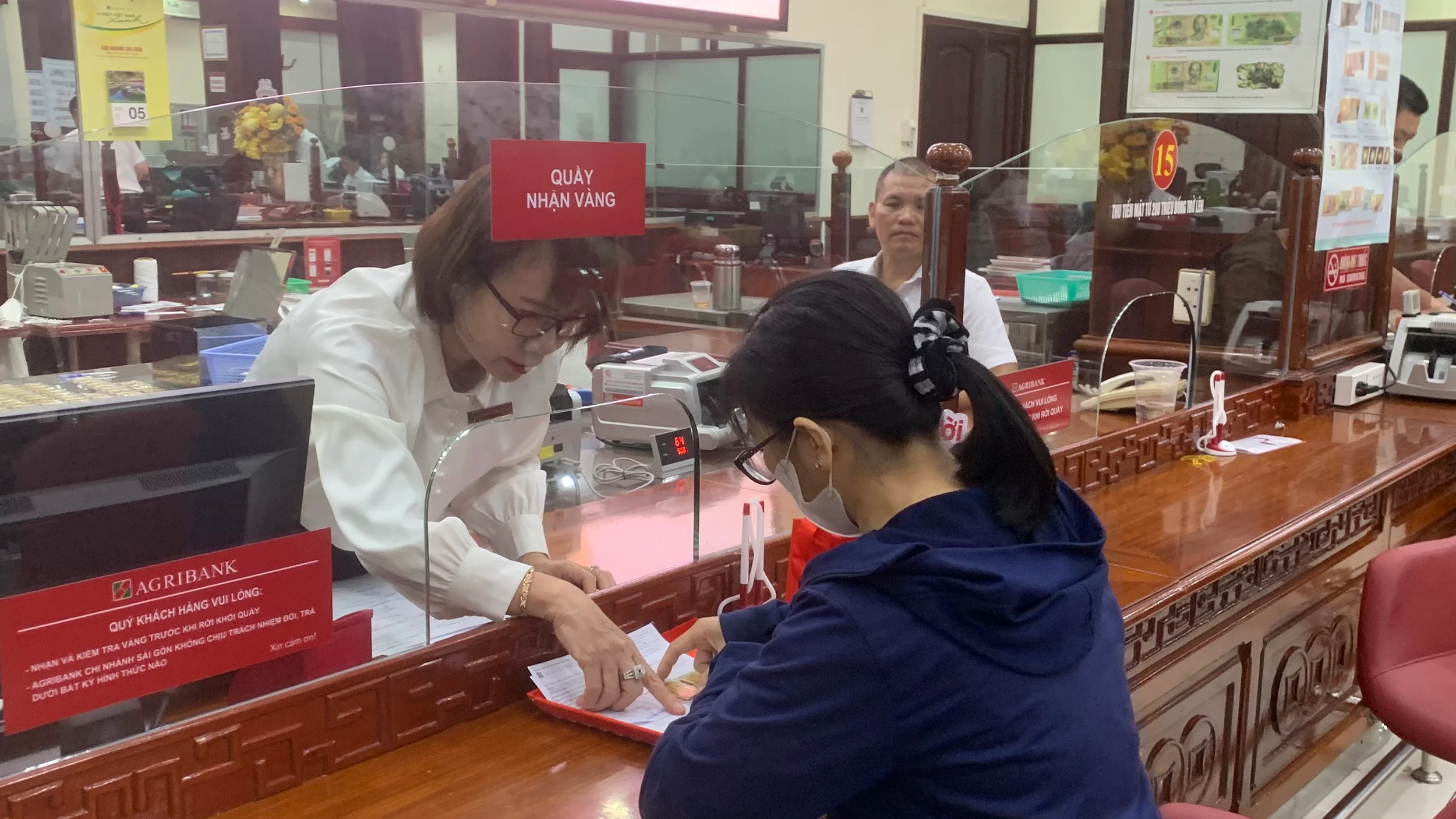 Giá vàng hôm nay 18/3/2026: Giá vàng SJC, nhẫn 9999, vàng thế giới