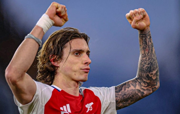 Riccardo Calafiori là mục tiêu quan trọng của nhiều đội bóng Serie A.