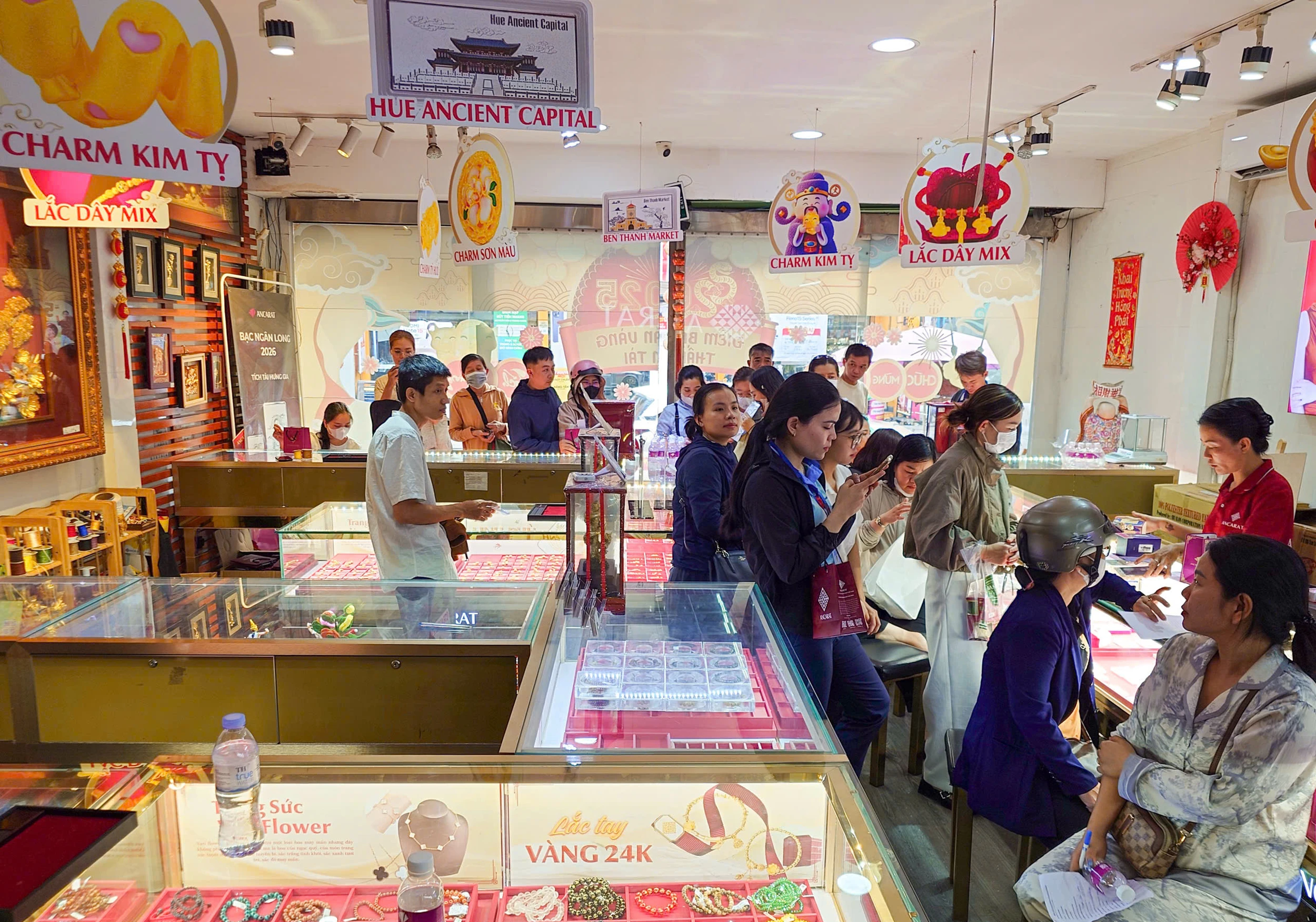 Giá vàng hôm nay 20/3/2026: Giá vàng SJC, nhẫn 9999, vàng thế giới