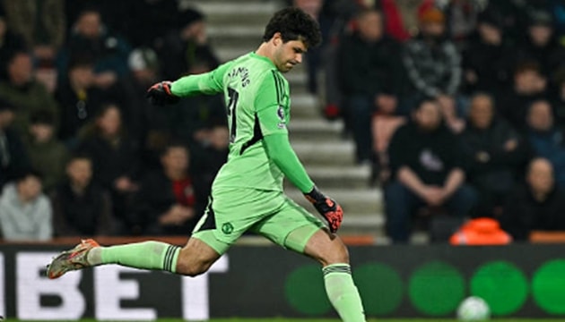 Thủ môn Senne Lammens có màn trình diễn ổn định với nhiều pha cứu thua xuất sắc cho Man Utd