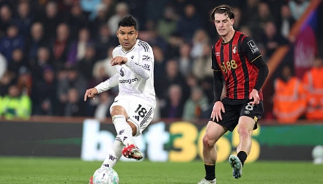 Casemiro thi đấu thiếu quyết liệt sau khi phải nhận thẻ vàng sớm