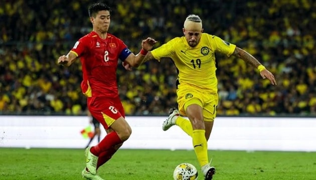 Đội tuyển Việt Nam tập luyện chuẩn bị cho trận đấu với Malaysia