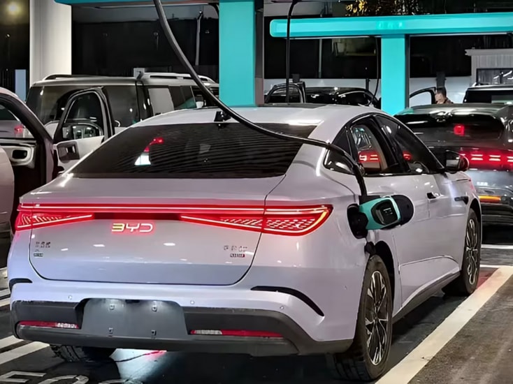 Trạm sạc xe điện BYD tích hợp công nghệ lưu trữ năng lượng