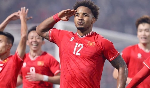 Huấn luyện viên Kim Sang-sik cần những phương án tấn công đa dạng hơn cho tuyển Việt Nam.