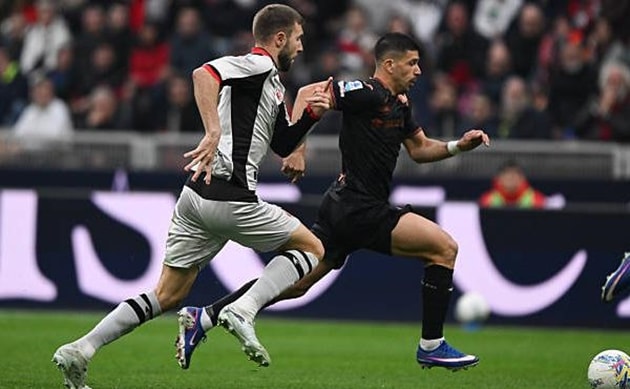 Các cầu thủ Torino gây ra rất nhiều áp lực cho hàng thủ AC Milan trong những phút cuối.