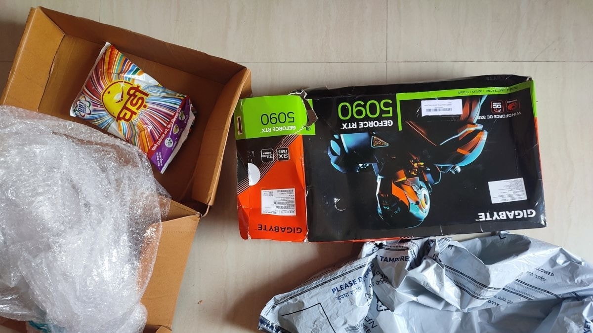 Thay vì thấy chiếc card đồ họa, Raj chỉ nhận được một gói bột giặt