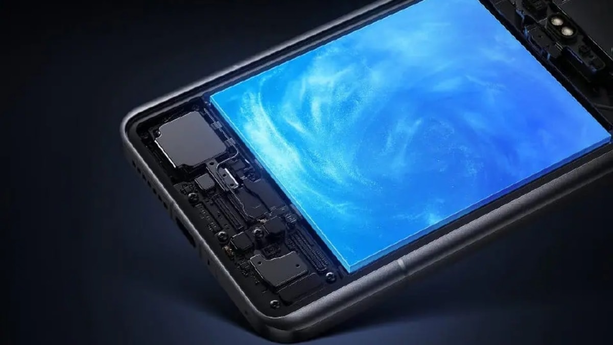 Việc tăng dung lượng pin trong bối cảnh giá chip nhớ đang leo thang hiện tại đang được nhiều hãng sử dụng