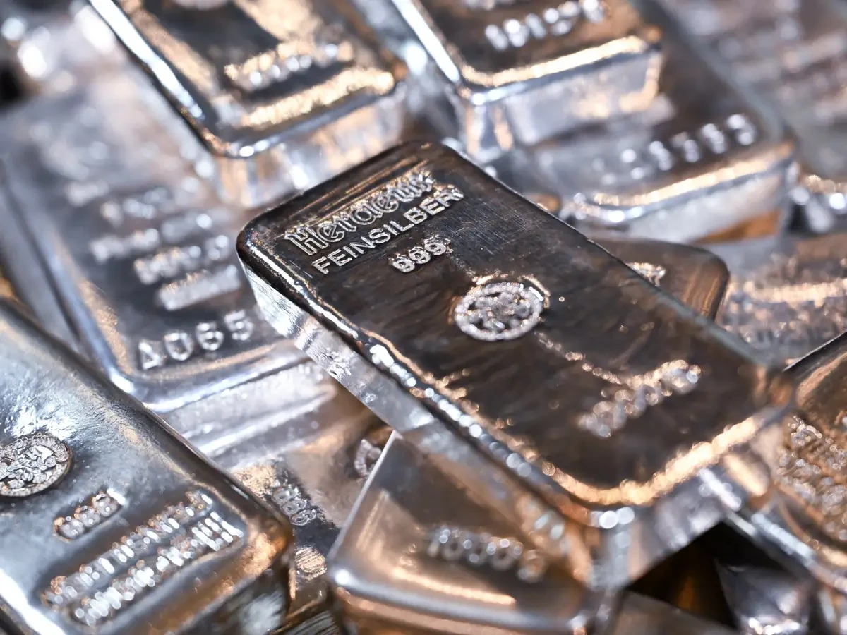 Cập nhật giá bạc hôm nay 25/3/2026: Bạc thỏi dẫn dắt đà tăng, vượt mốc 76 triệu đồng