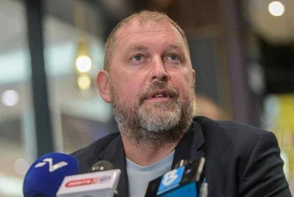 HLV Peter Cklamovski vẫn đặt mục tiêu đưa đội tuyển Malaysia dự World Cup bất chấp các án phạt từ FIFA