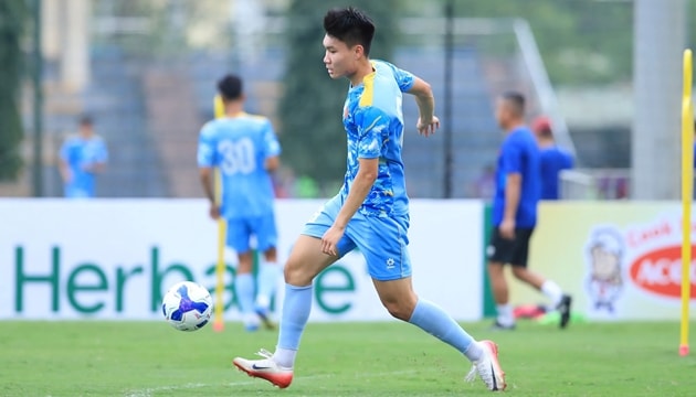 Nguyễn Minh Tâm ăn mừng bàn thắng trong màu áo U23 Việt Nam