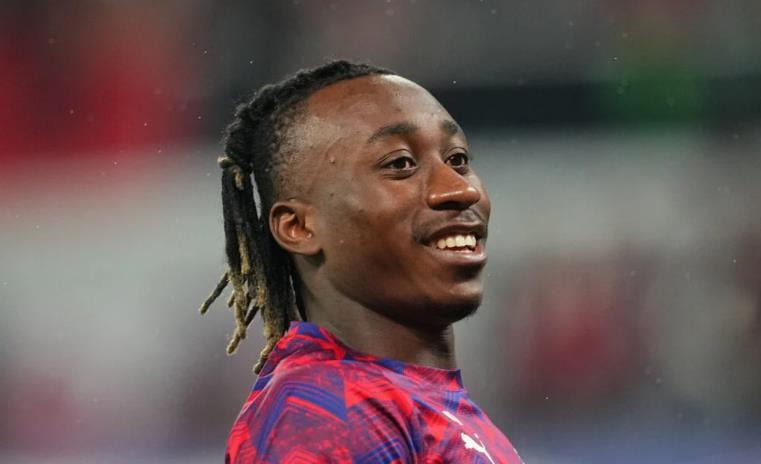 Manchester United đang nỗ lực hoàn tất các thỏa thuận sơ bộ cho thương vụ Yan Diomande.