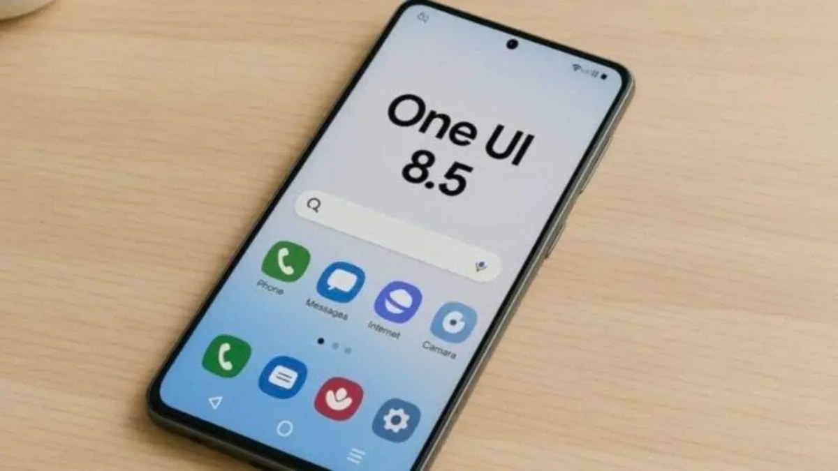 One UI 8.5 dựa trên hệ điều hành Android 16 và hiện đã phát hành trên dòng Galaxy S26