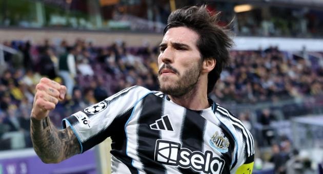 Sandro Tonali lọt vào tầm ngắm của Manchester United nhằm tăng cường sức mạnh tuyến giữa cho mùa giải mới.