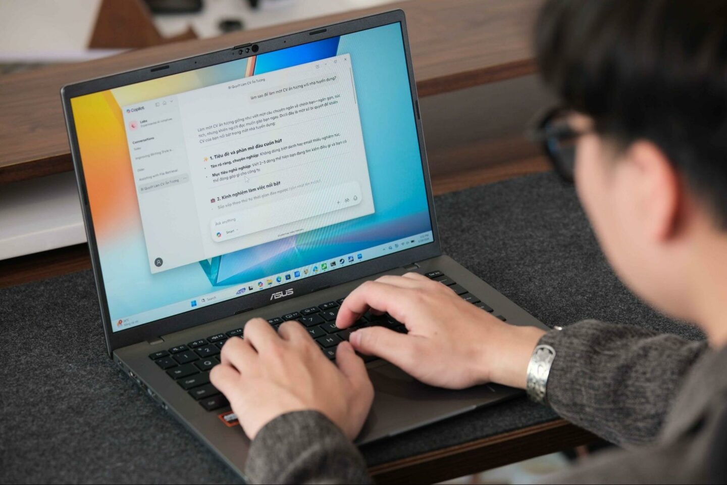 Laptop đa dụng 2026 cần đáp ứng nhiều yếu tố về thiết kế, hiệu năng và pin lâu