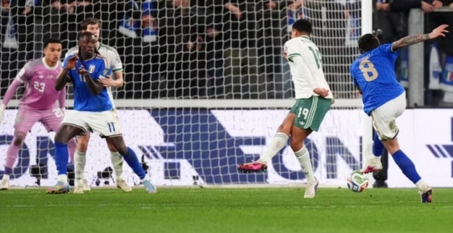 Sandro Tonali ăn mừng bàn thắng mở tỷ số đầy cảm xúc