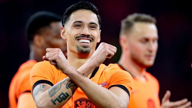 Tijjani Reijnders dứt điểm quyết đoán mang về bàn thắng ấn định tỷ số cho Hà Lan.