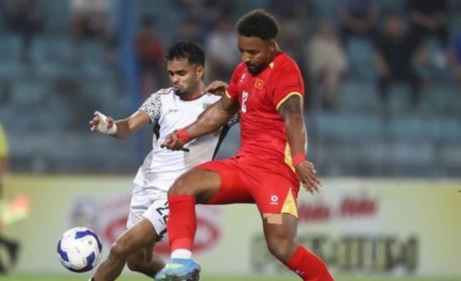 Xuân Son nỗ lực trong quá trình hồi phục thể lực sau chấn thương.