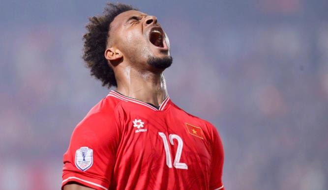 Tiền đạo Nguyễn Xuân Son vẫn đang nỗ lực tìm lại cảm giác bóng tốt nhất.