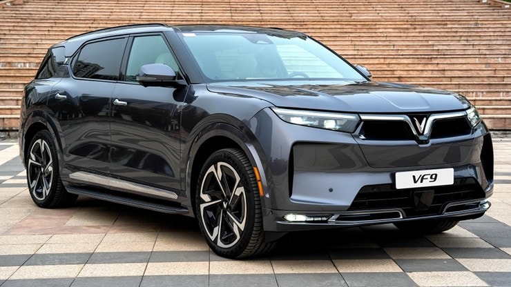 Thiết kế đầu xe VinFast VF 9 hầm hố