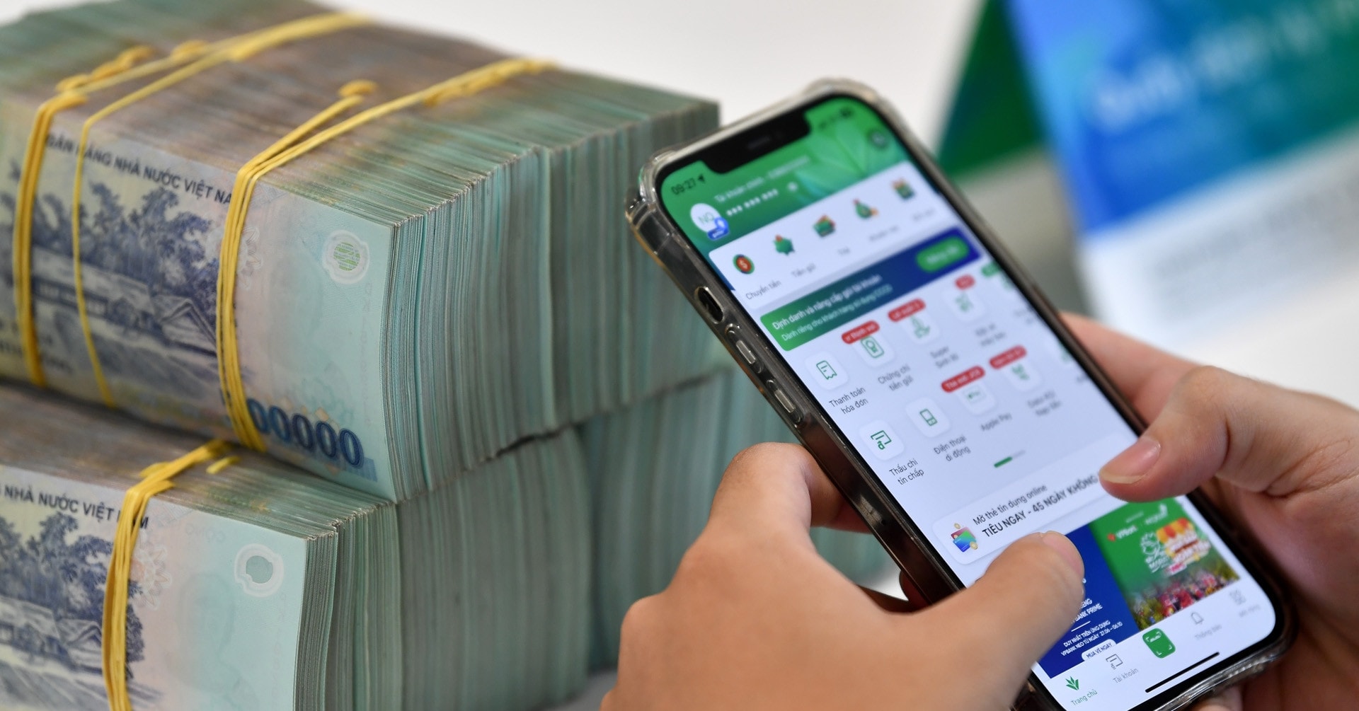 Biểu đồ và bảng lãi suất ngân hàng tăng mạnh trong tháng 3/2026