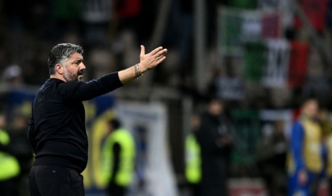 Hàng công tuyển Ý thi đấu thiếu hiệu quả trước vòng cấm đối phương.