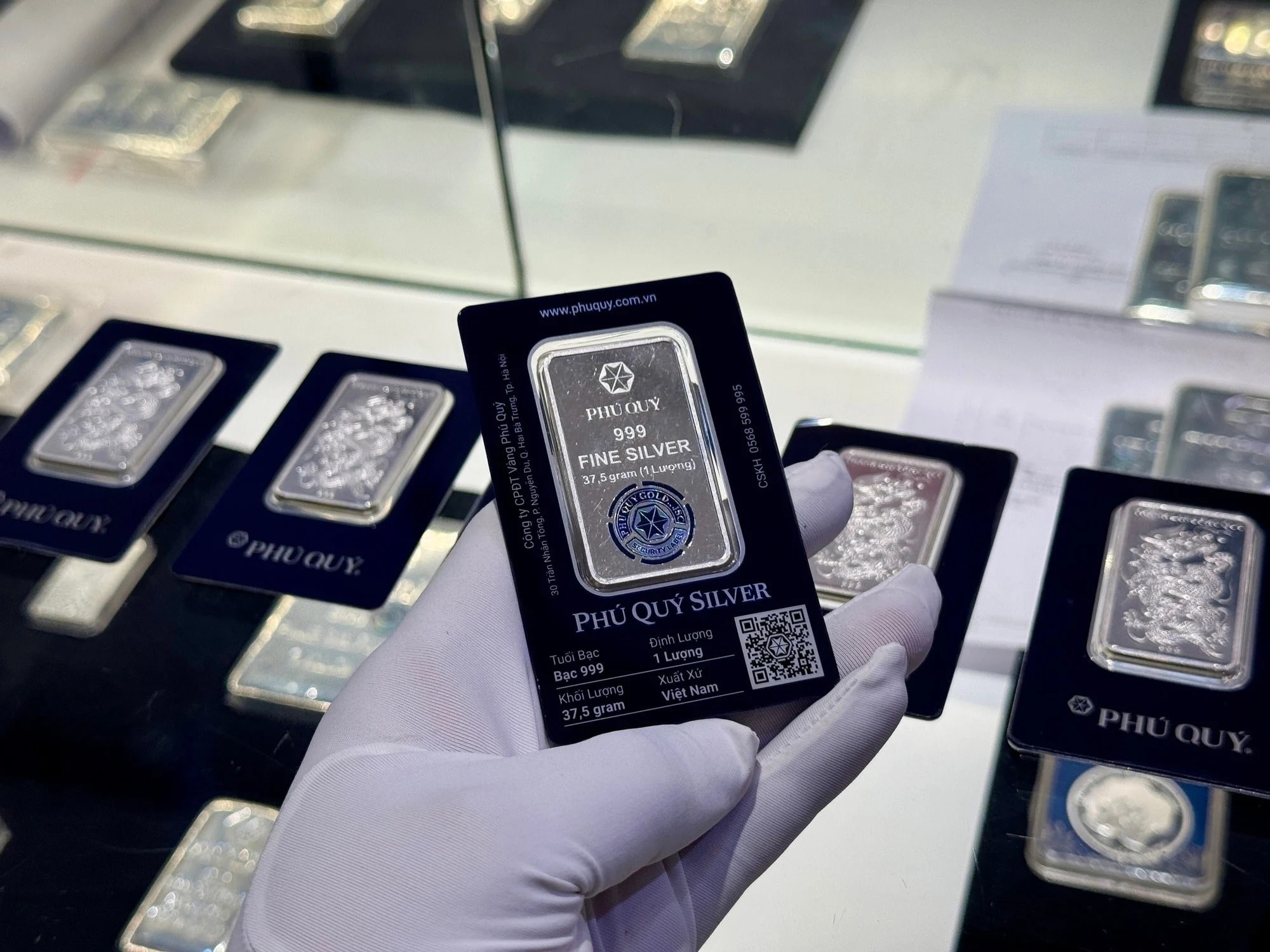 Giá bạc hôm nay 1/4/2026: Tăng mạnh phiên thứ 3 liên tiếp