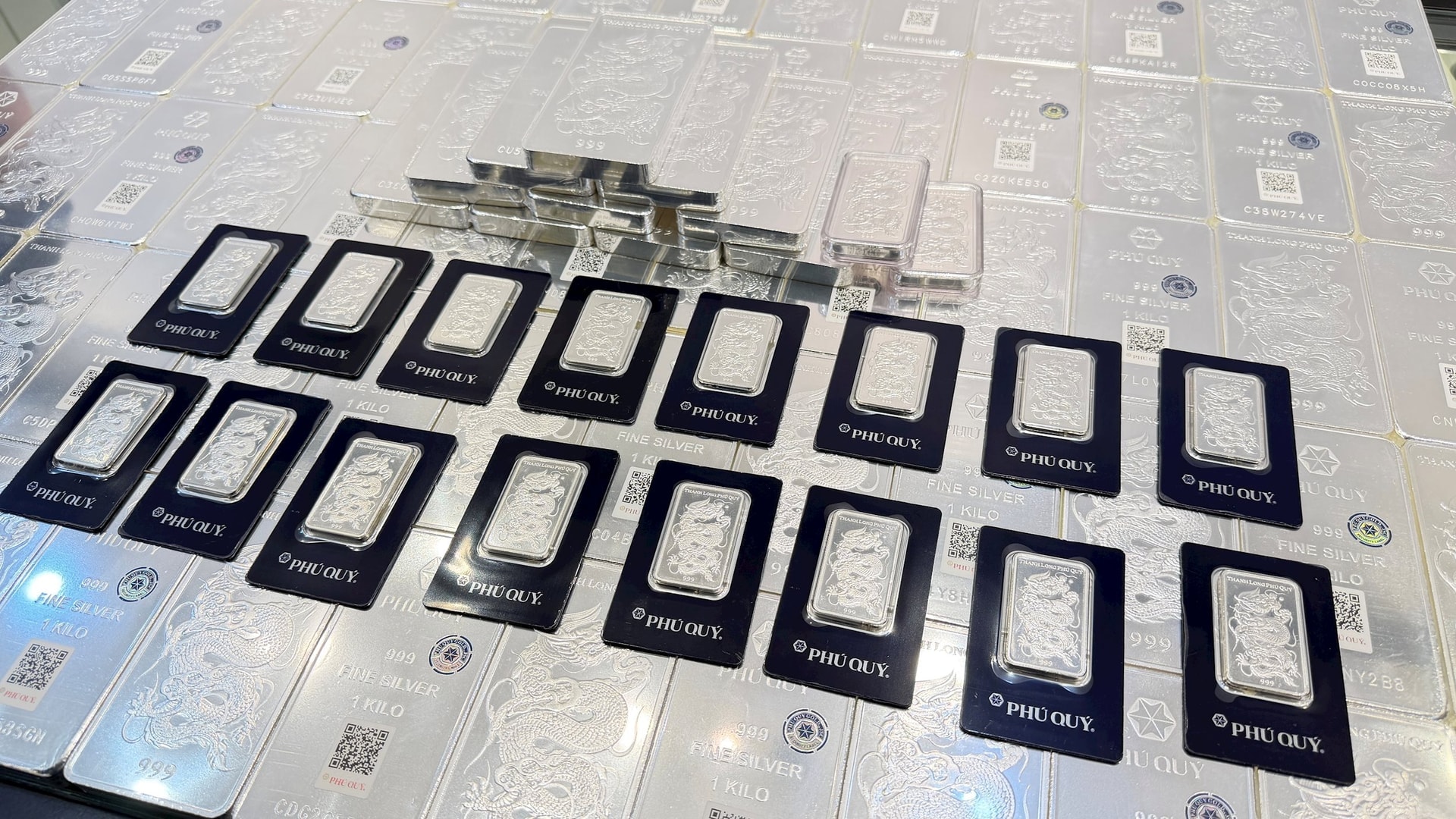 Giá bạc hôm nay 2/4/2026: Đảo chiều giảm mạnh