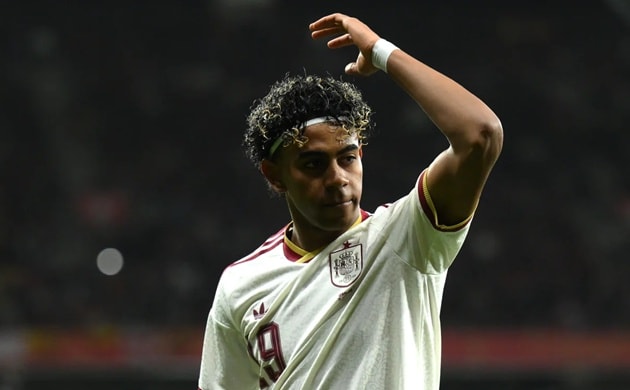 Yamal dũng cảm chỉ trích những kẻ miệt thị