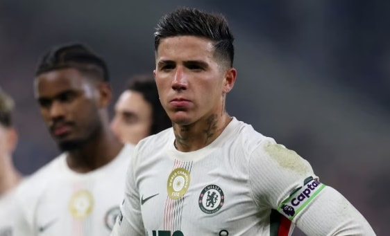 Nội bộ Chelsea xuất hiện những rạn nứt sau các phát biểu của những trụ cột như Enzo và Cucurella.