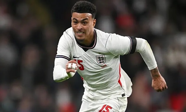 Tiền vệ Morgan Rogers đang thu hút sự chú ý lớn từ các câu lạc bộ hàng đầu như Liverpool và Chelsea